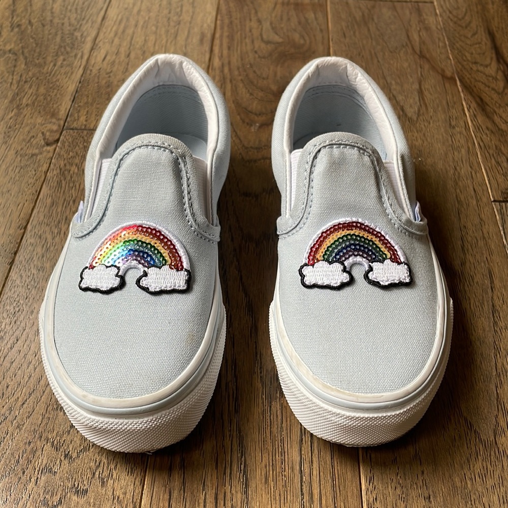 Girls’ Vans - w/ 🌈 Sequin Patch Slip-on Sneakers